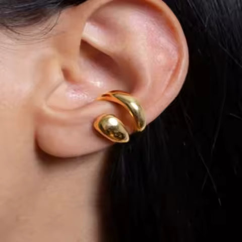 Boucles d'oreilles clips dorées élégantes