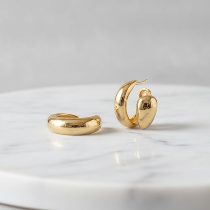 Boucles d'oreilles clips dorées élégantes