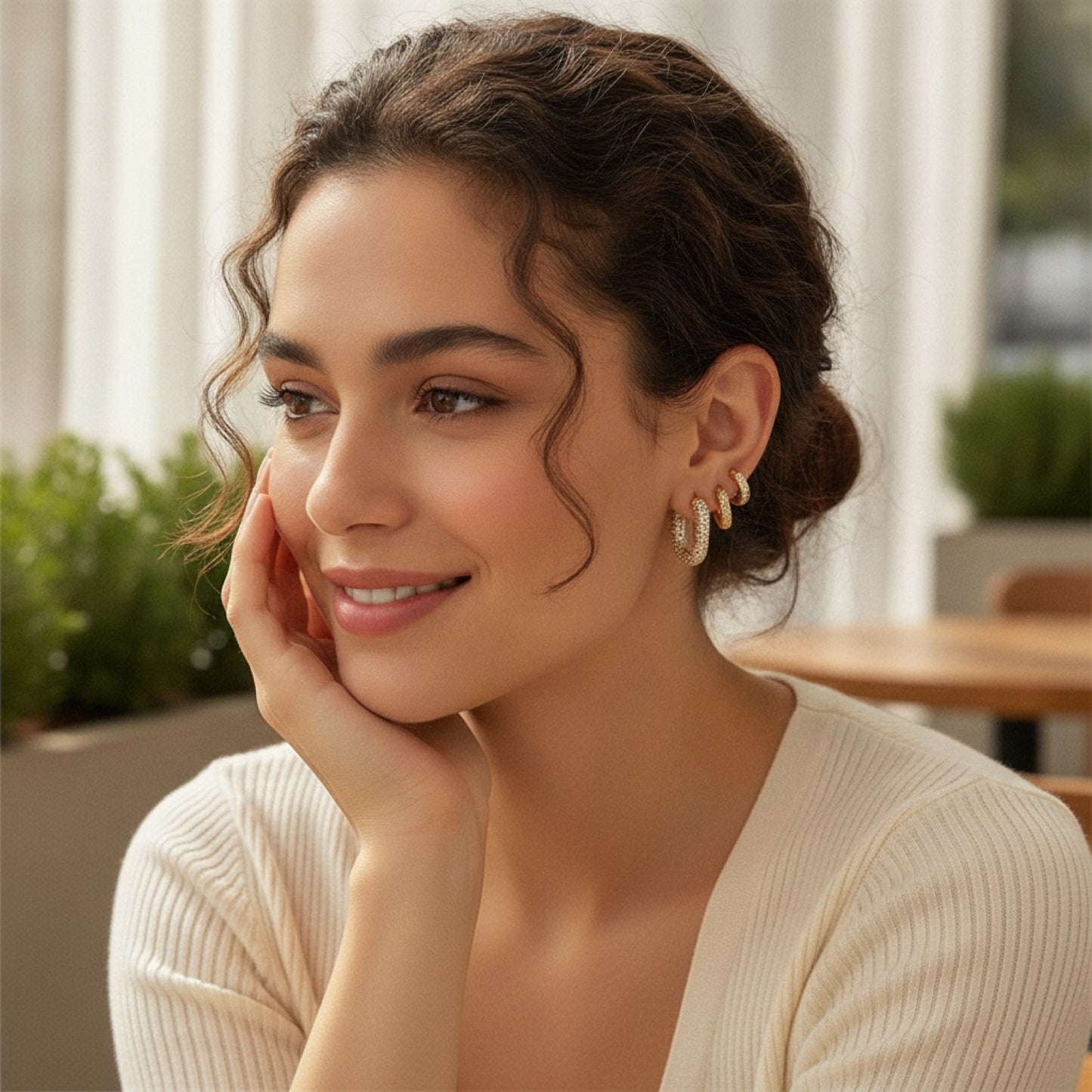 Boucles d'oreilles Huggie Géométriques Zircons Plaqué Or